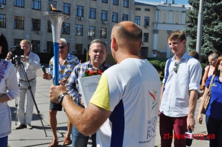 Учасники міжнародної естафети «Всесвітній біг заради гармонії» пробігли Житомиром