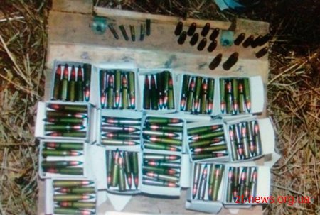 У Житомирі затримали групу осіб з арсеналом боєприпасів