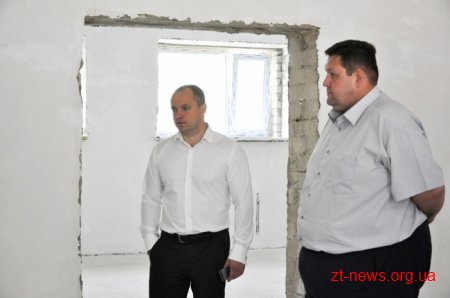 У Житомирі перевірили, як іде реконструкція дитячого садочку №58