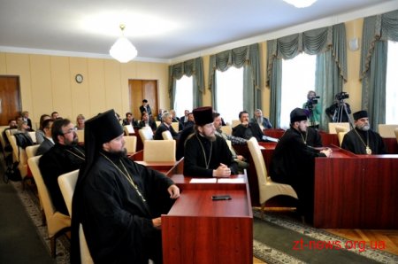 У Житомирі обговорили шляхи побудови нової моделі державно-церковних відносин