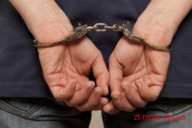У Житомирі чоловік пограбував власну матір У Житомирі чоловік пограбував власну матір