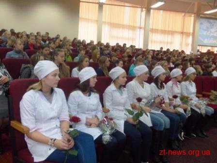 У Житомирі студенти зустрілись з медичними працівниками-учасниками АТО У Житомирі студенти зустрілись з медичними працівниками-учасниками АТО
