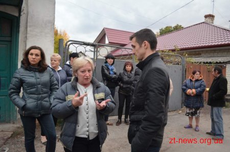 Дмитро Ткачук зустрівся з мешканцями вулиці Ново-північної, які переживають за власні помешкання