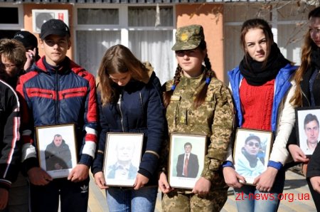У Коростені з нагоди свята відкрили пам’ятник на честь захисників України
