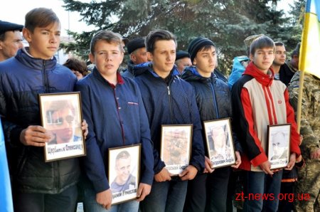 У Коростені з нагоди свята відкрили пам’ятник на честь захисників України