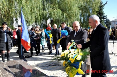 У Коростені з нагоди свята відкрили пам’ятник на честь захисників України