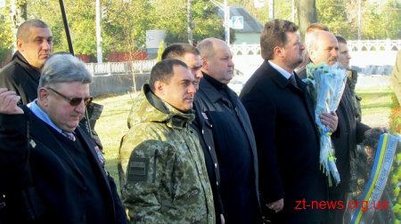 На військовому кладовищі вшанували пам’ять загиблих Героїв