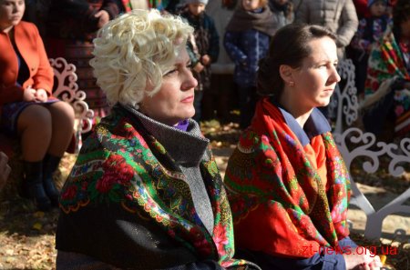 На Замковій горі відбулося Покровське весілля