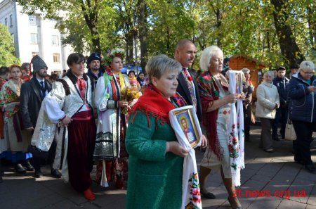 На Замковій горі відбулося Покровське весілля