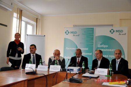 У Житомирському перинатальному центрі навчають лікарів діяти у складних ситуаціях