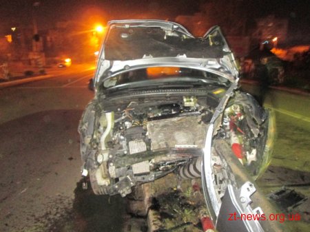 У Бердичеві автомобіль зіткнувся з огорожою залізничного переїзду