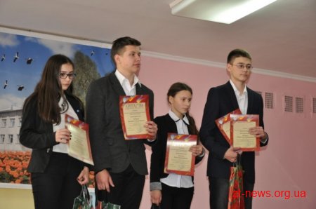 Учні з 9 регіонів України змагалися у турнірі юних економістів на Житомирщині
