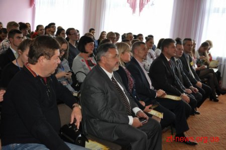 Учні з 9 регіонів України змагалися у турнірі юних економістів на Житомирщині