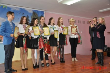 Учні з 9 регіонів України змагалися у турнірі юних економістів на Житомирщині