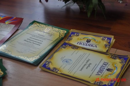 Учні з 9 регіонів України змагалися у турнірі юних економістів на Житомирщині