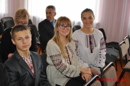 Учні з 9 регіонів України змагалися у турнірі юних економістів на Житомирщині