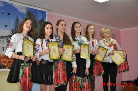 Учні з 9 регіонів України змагалися у турнірі юних економістів на Житомирщині