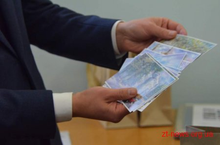 Листівки «Житомир сучасний» та «Житомир 2030» презентували у міській раді