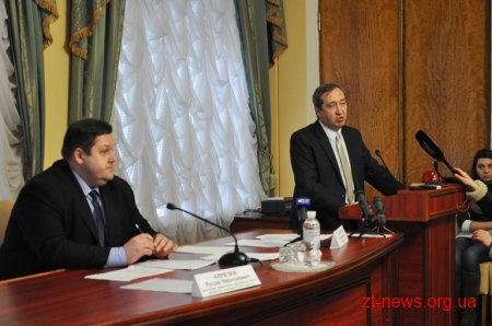 В Житомирській області призупинена торгівля живими свиньми та м’ясом