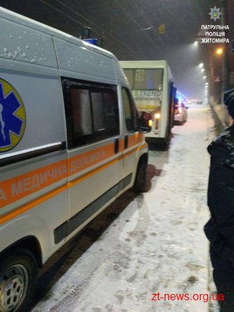 У Житомирі з маршрутки випала дитина