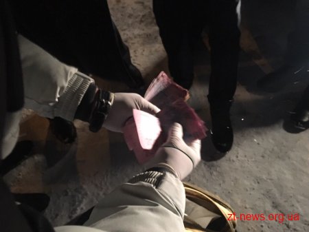 СБУ затримала на хабарі заступника начальника управління Житомирської митниці