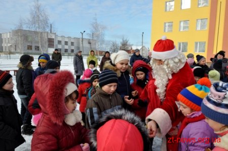 12 нових шкільних автобусів – подарунок дітям Житомирщини