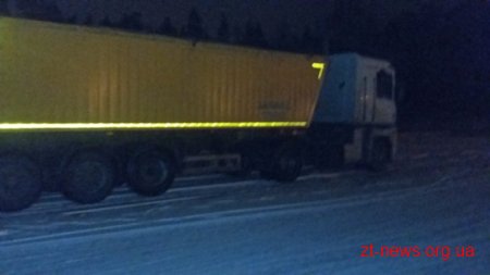 В Малинському районі затримали три фури з львівським сміттям