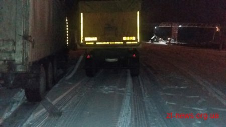 В Малинському районі затримали три фури з львівським сміттям