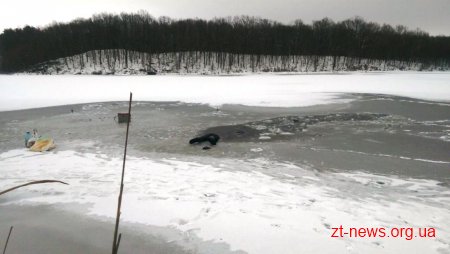 У Житомирі рятувальники вилучили тіла двох чоловіків із замерзлої водойми