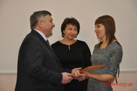 Дві родини загиблих учасників АТО області отримали житло від держави
