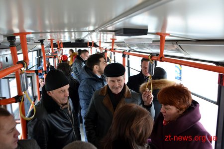 Депутати міськради разом з мером проїхались новим тролейбусним маршрутом