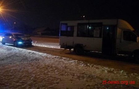 У Житомирі нетверезий військовослужбовець врізався в маршрутку