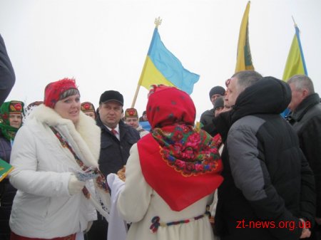 Житомирська і Рівненська області об’єдналися «живим ланцюгом»