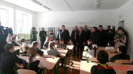 Ігор Гундич відкрив блок початкових класів гімназії в Олевську