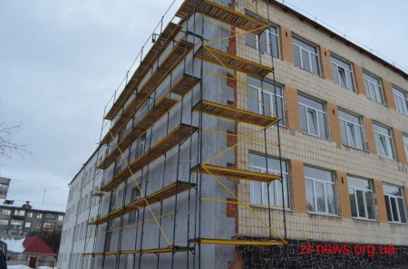 Влада Житомира проінспектувала три школи на предмет якості проведення ремонтів