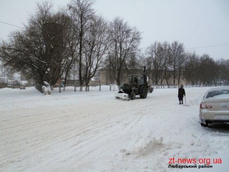 На автодорогах Житомирщини працює 132 одиниці техніки