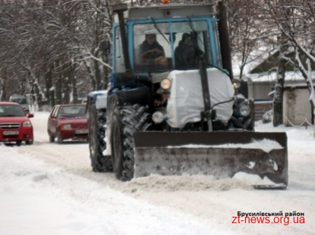 На автодорогах Житомирщини працює 132 одиниці техніки