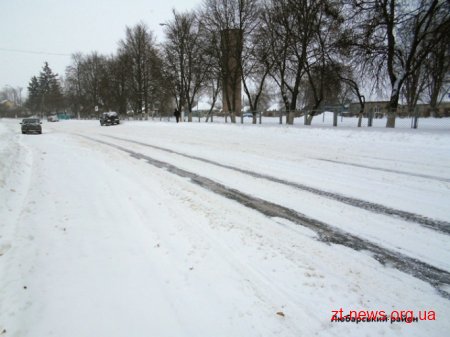 На автодорогах Житомирщини працює 132 одиниці техніки