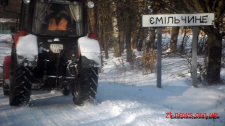 На автодорогах Житомирщини працює 132 одиниці техніки