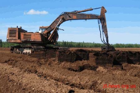 СБУ та Держфінінспекція викрили на Житомирщині незаконний промисловий видобуток торфу