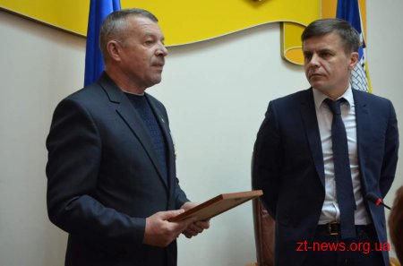 Сергій Сухомлин вручив три квартири учасникам бойових дій в Афганістані