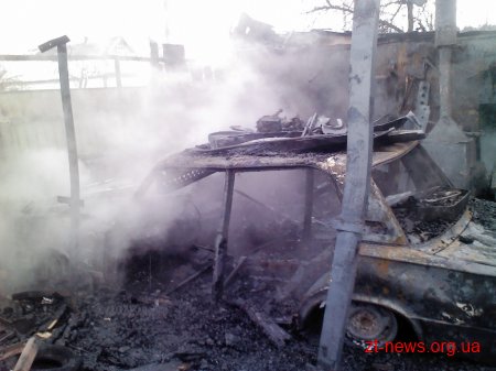 На Житомирщині під час пожежі у власному гаражі травмовано чоловіка