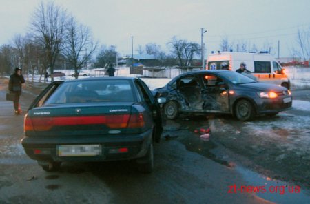 В Коростені водій "Фольксвагена" не пропустив "Део Есперо". Загинуло двоє людей