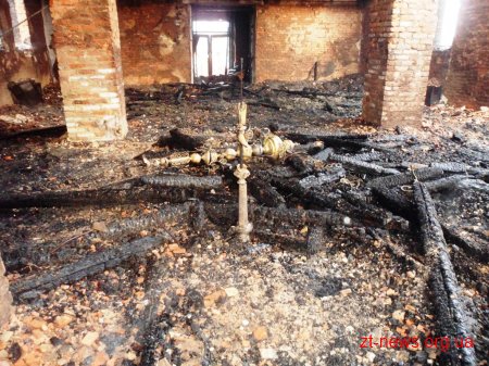 У селищі Іванопіль Чуднівського району згоріла церква