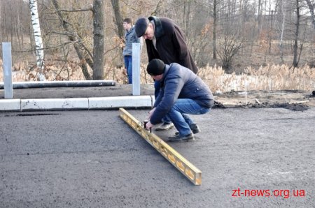 На мосту у Рудні-Пошті кладуть асфальт