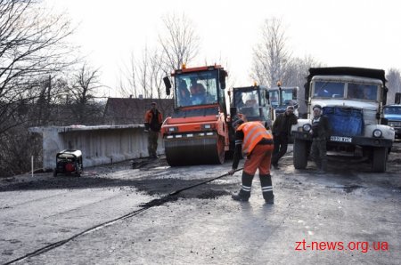 На мосту у Рудні-Пошті кладуть асфальт
