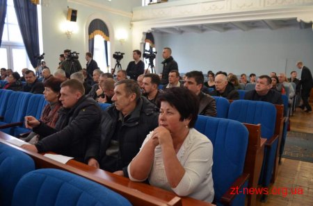 Виконавчий комітет вирішив закріпити всі тротуари міста за конкретними службами