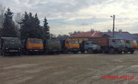 Поблизу Житомира затримали 7 вантажівок з піском