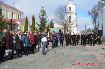 У соту річницю з дня утворення УЦР обласний краєзнавчий музей організував тематичну виставку