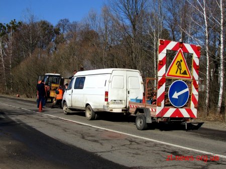В області відремонтували майже 7,8 тисяч кв. м доріг
